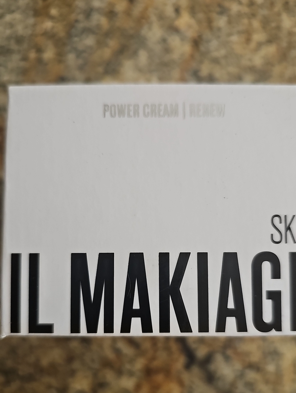 IL MAKIAGE  Power Cream Renew  Moisturizer
